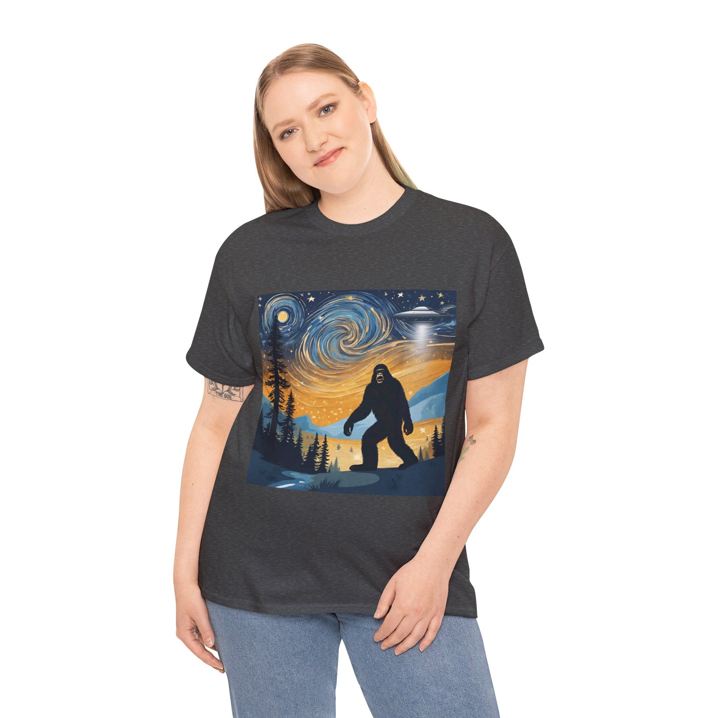 Funny Starry Night Stroll Bigfoot Encounters UFO Abduction - Flashlander Gym Shirt