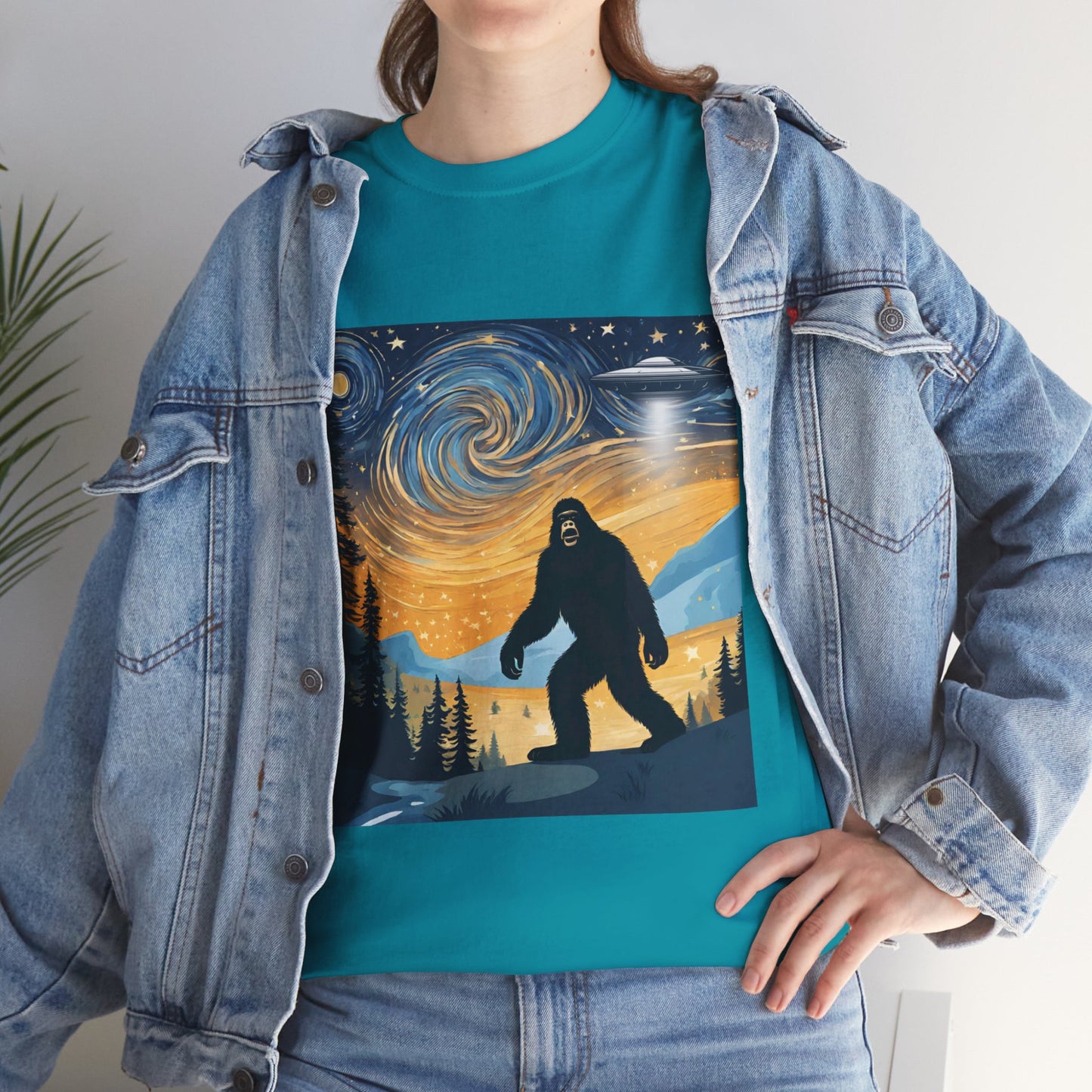 Funny Starry Night Stroll Bigfoot Encounters UFO Abduction - Flashlander Gym Shirt