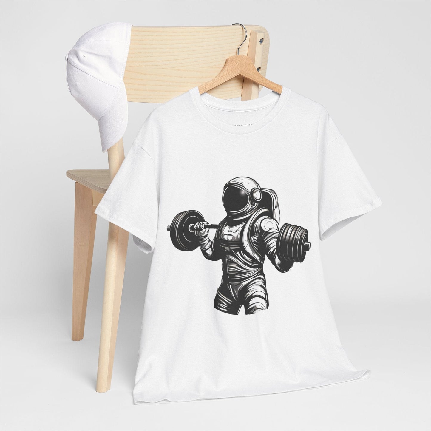 Camiseta de culturista astronauta: rompiendo límites en el espacio Camiseta gráfica de gimnasio Flashlander