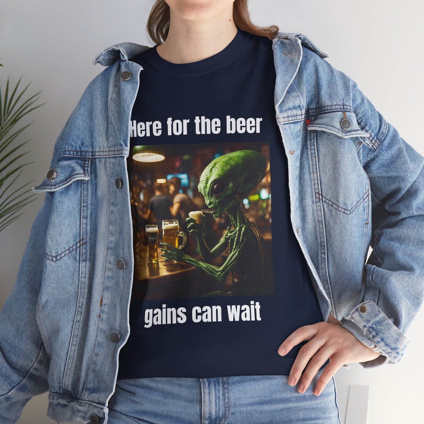 Ici pour la bière, les gains peuvent attendre ! T-shirt de sport Alien Flashlander