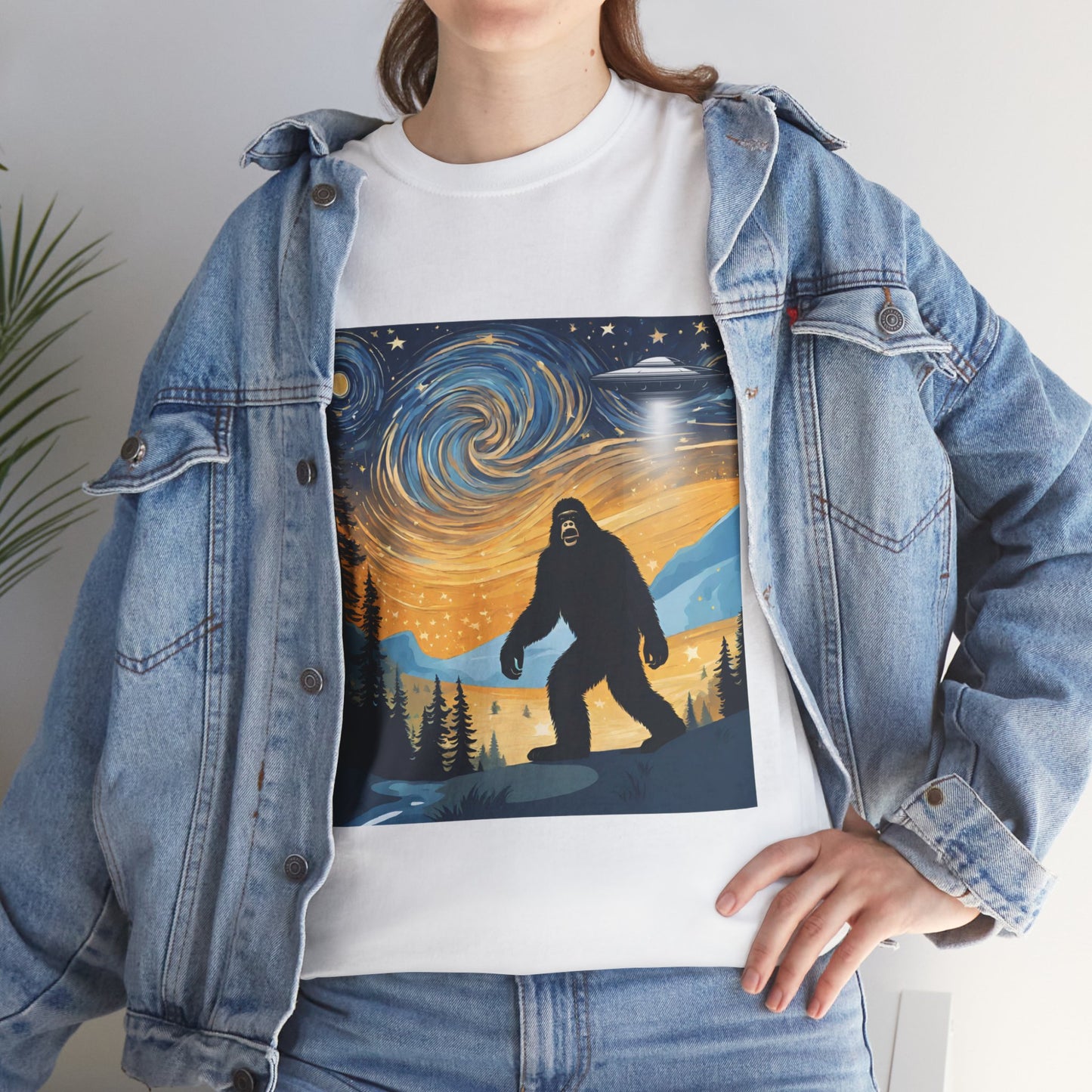 Funny Starry Night Stroll Bigfoot Encounters UFO Abduction - Flashlander Gym Shirt