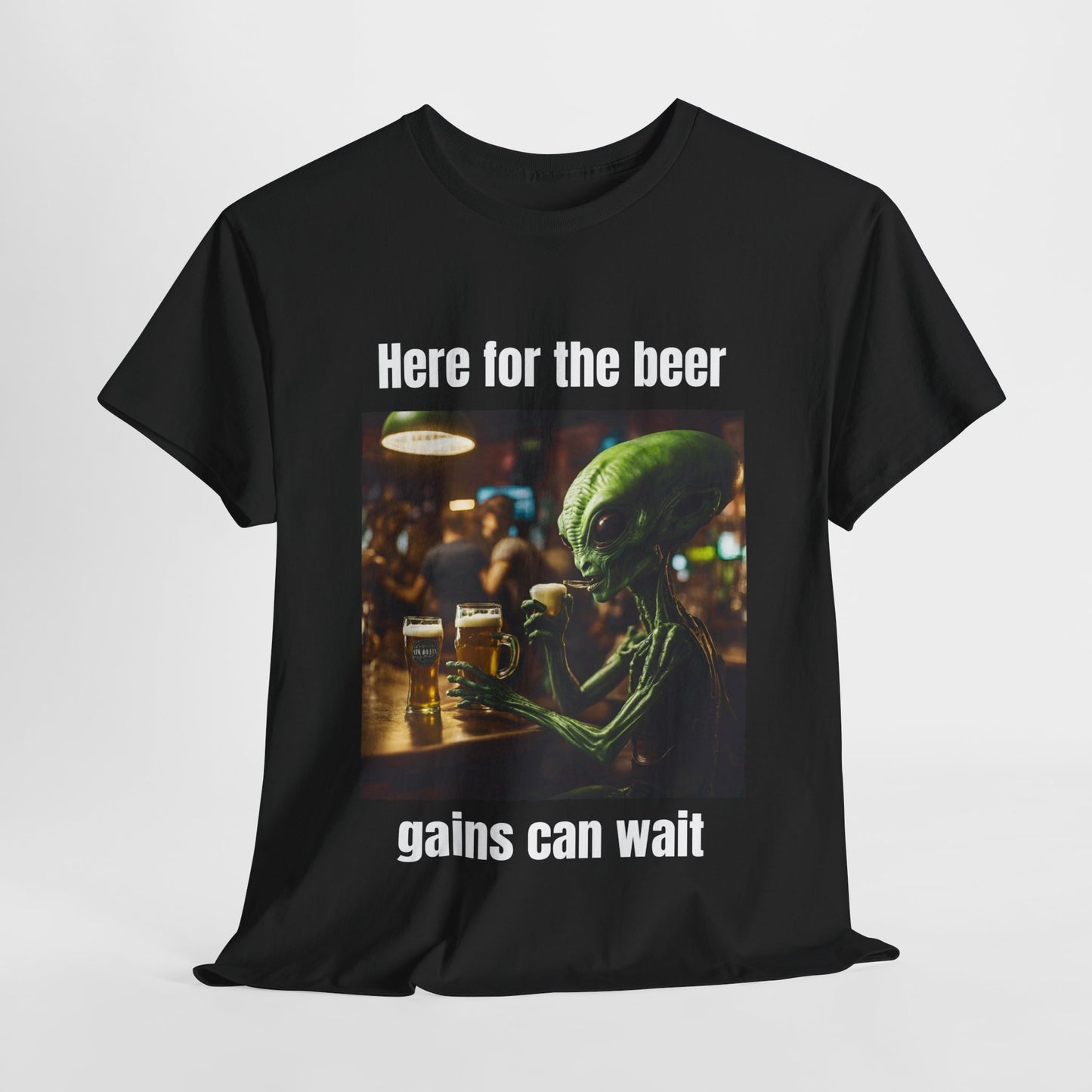 Ici pour la bière, les gains peuvent attendre ! T-shirt de sport Alien Flashlander