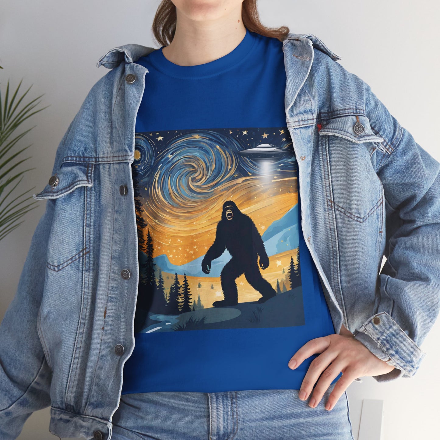 Funny Starry Night Stroll Bigfoot Encounters UFO Abduction - Flashlander Gym Shirt