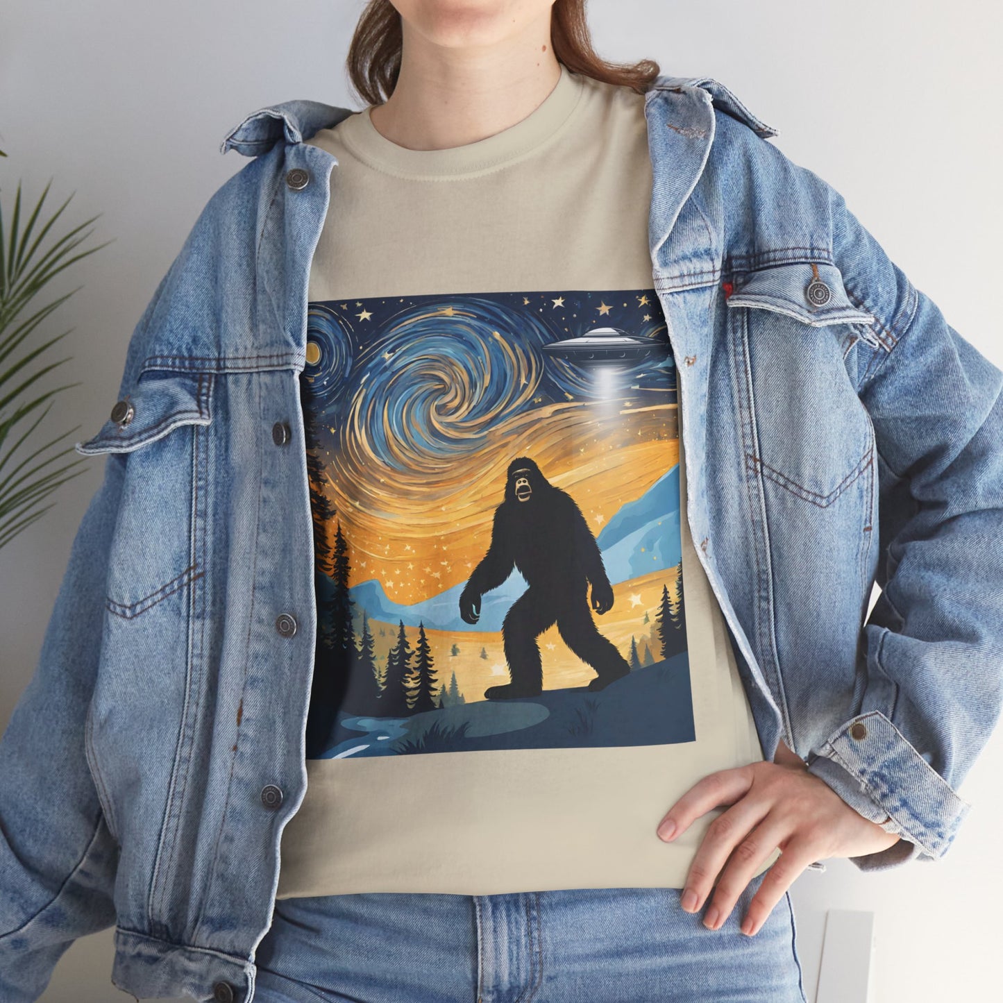 Funny Starry Night Stroll Bigfoot Encounters UFO Abduction - Flashlander Gym Shirt