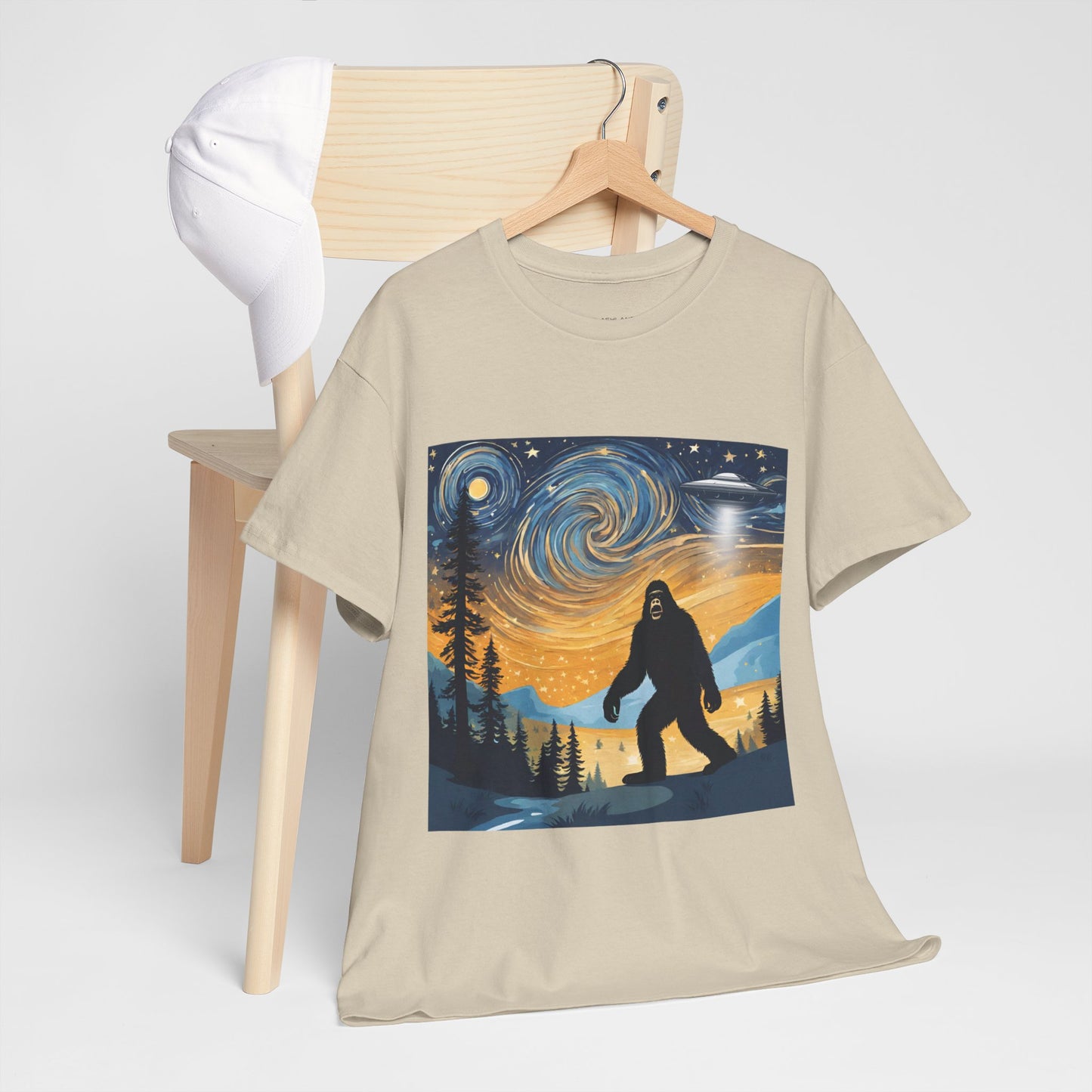 Funny Starry Night Stroll Bigfoot Encounters UFO Abduction - Flashlander Gym Shirt