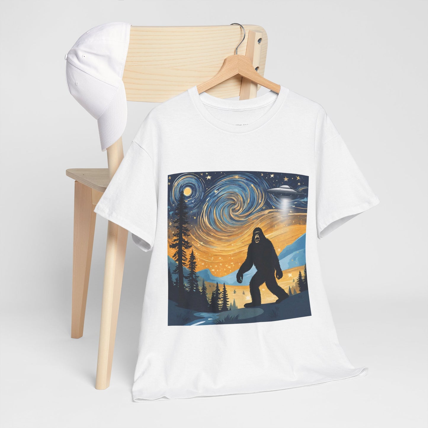 Funny Starry Night Stroll Bigfoot Encounters UFO Abduction - Flashlander Gym Shirt