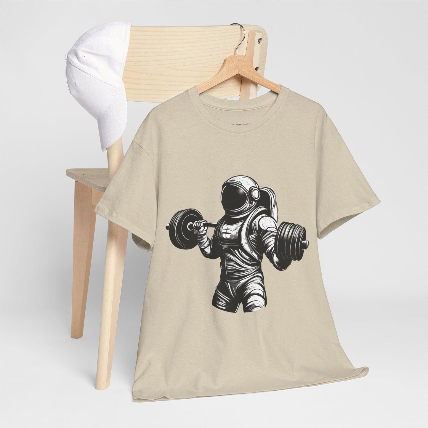 Camiseta de culturista astronauta: rompiendo límites en el espacio Camiseta gráfica de gimnasio Flashlander