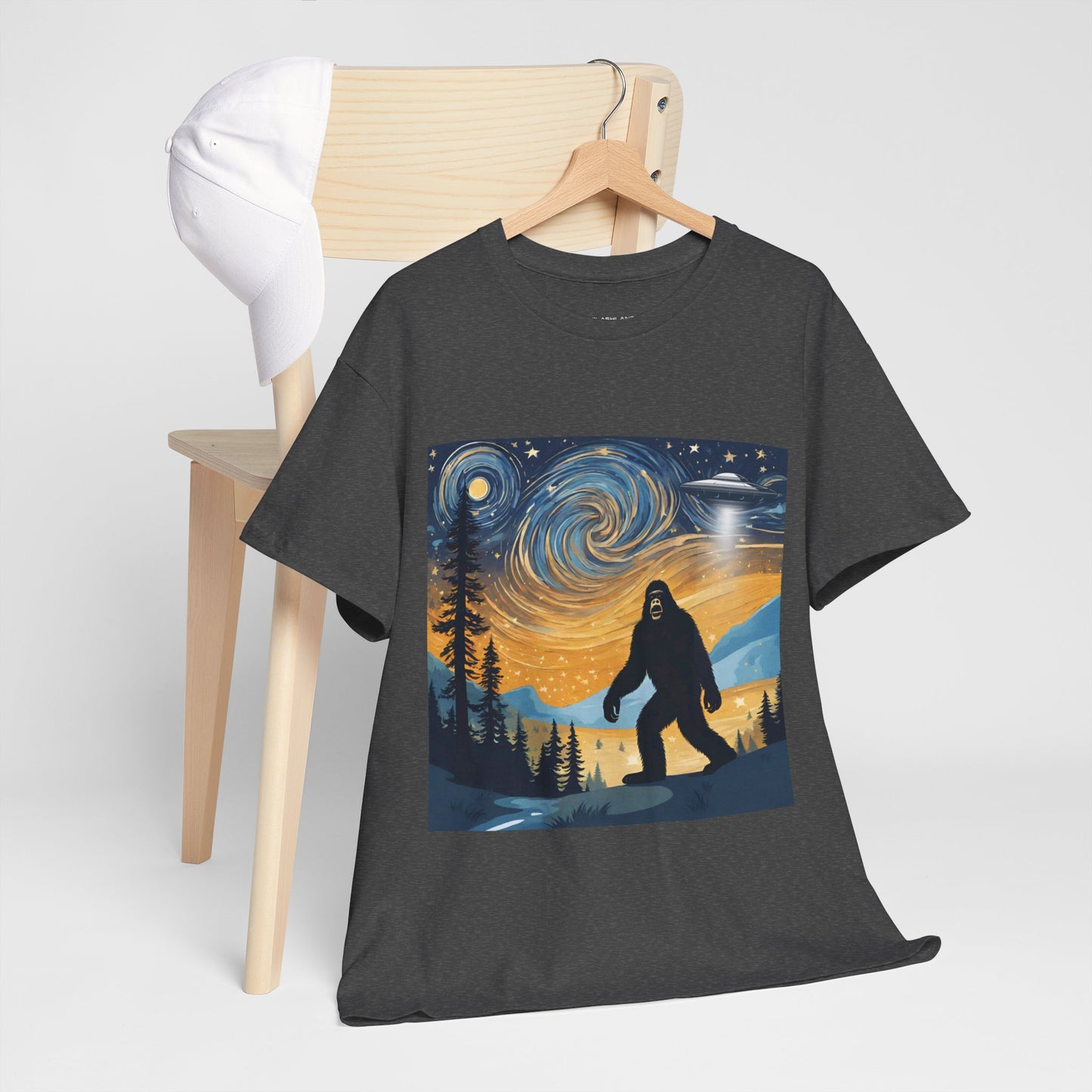 Funny Starry Night Stroll Bigfoot Encounters UFO Abduction - Flashlander Gym Shirt