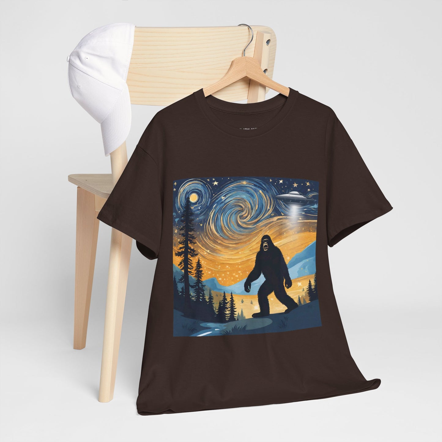 Funny Starry Night Stroll Bigfoot Encounters UFO Abduction - Flashlander Gym Shirt