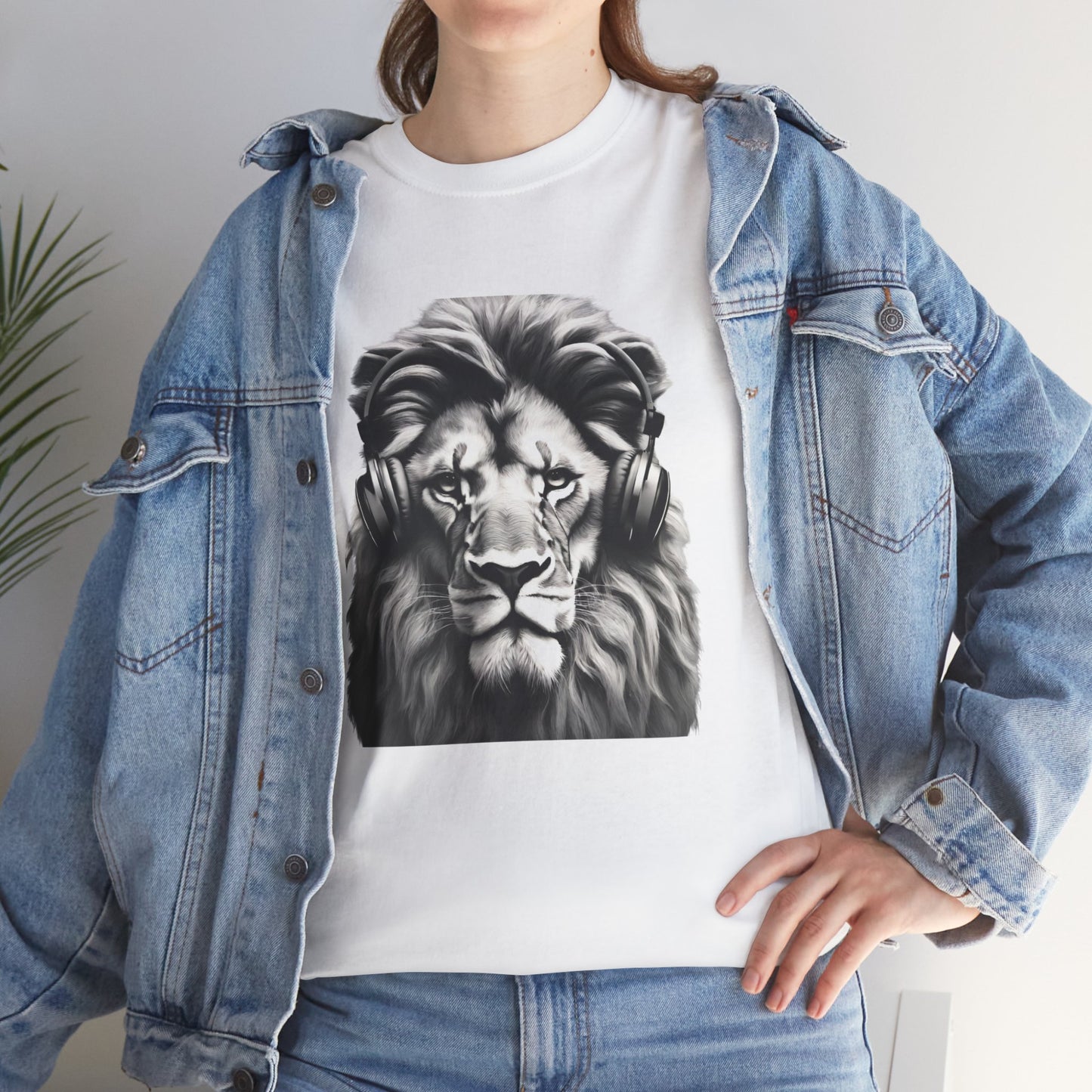 Lion Training with Headphones - Flashlander Gym Shirt