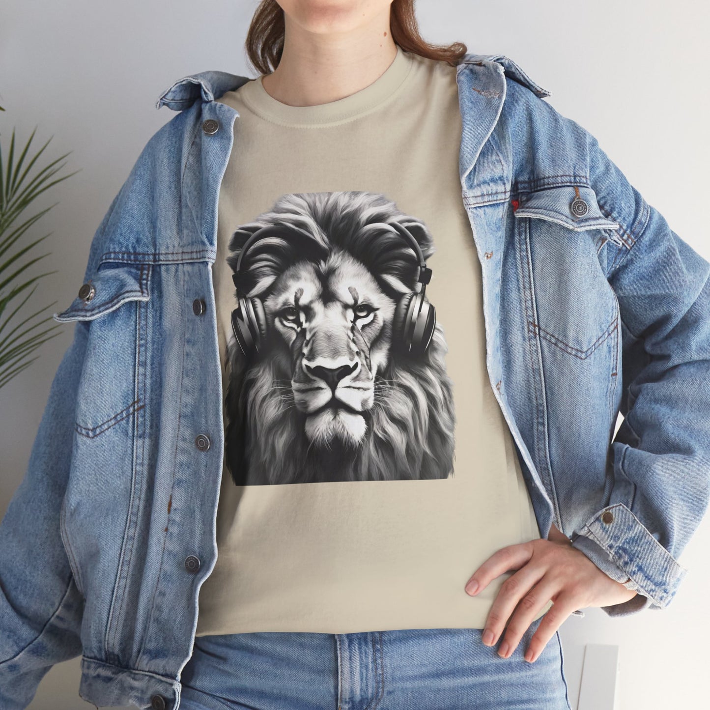 Lion Training with Headphones - Flashlander Gym Shirt