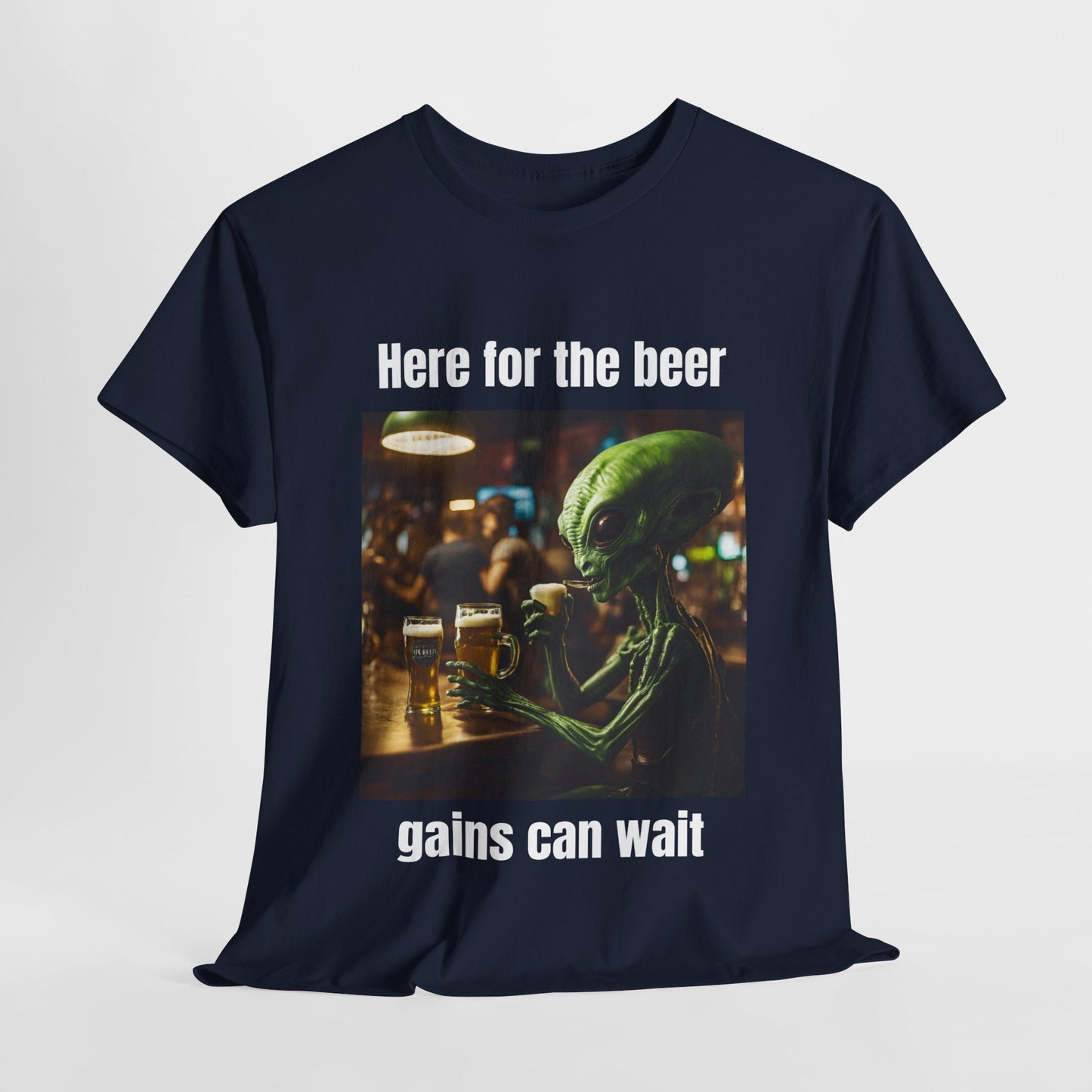 Ici pour la bière, les gains peuvent attendre ! T-shirt de sport Alien Flashlander