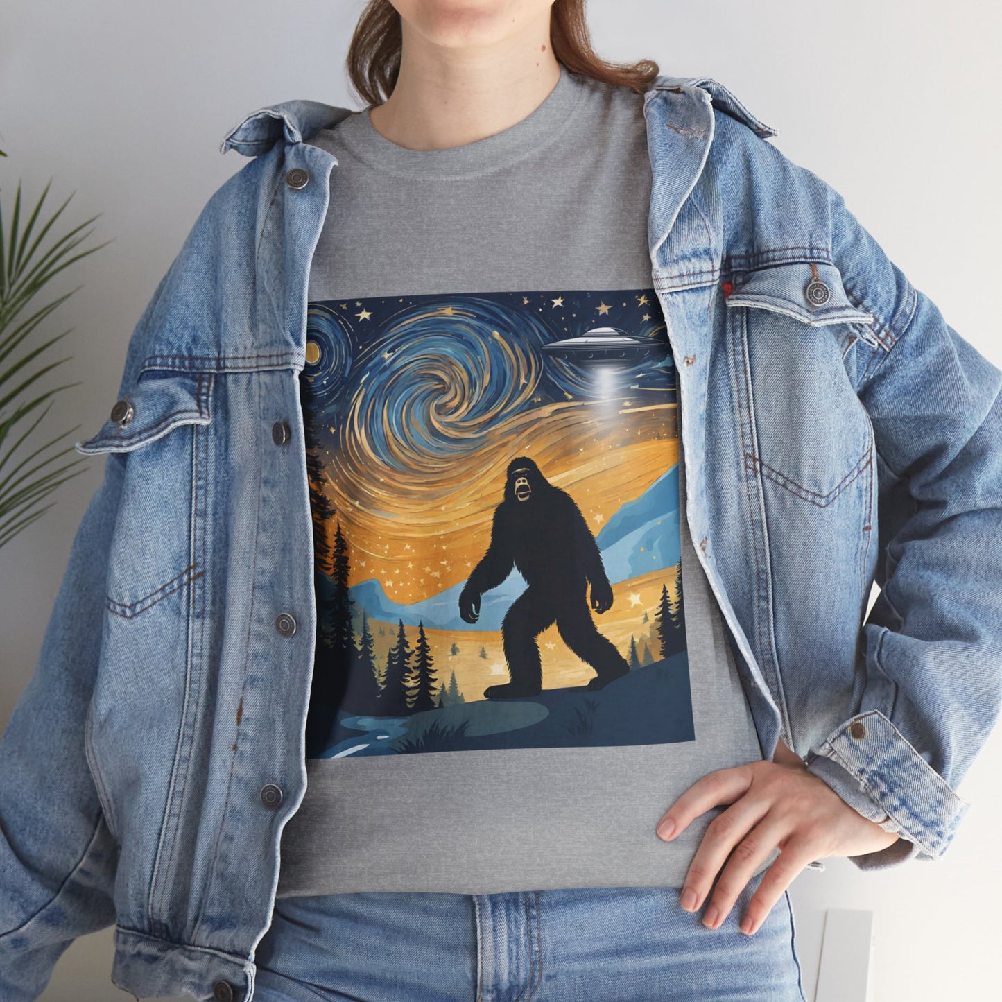 Funny Starry Night Stroll Bigfoot Encounters UFO Abduction - Flashlander Gym Shirt