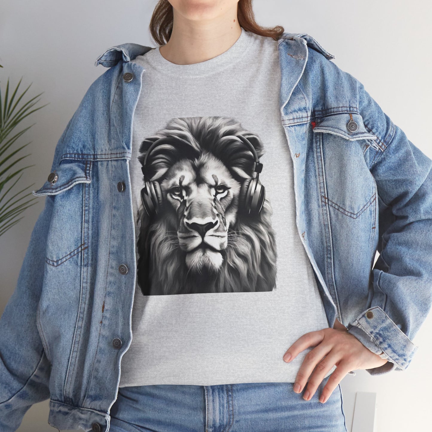 Lion Training with Headphones - Flashlander Gym Shirt