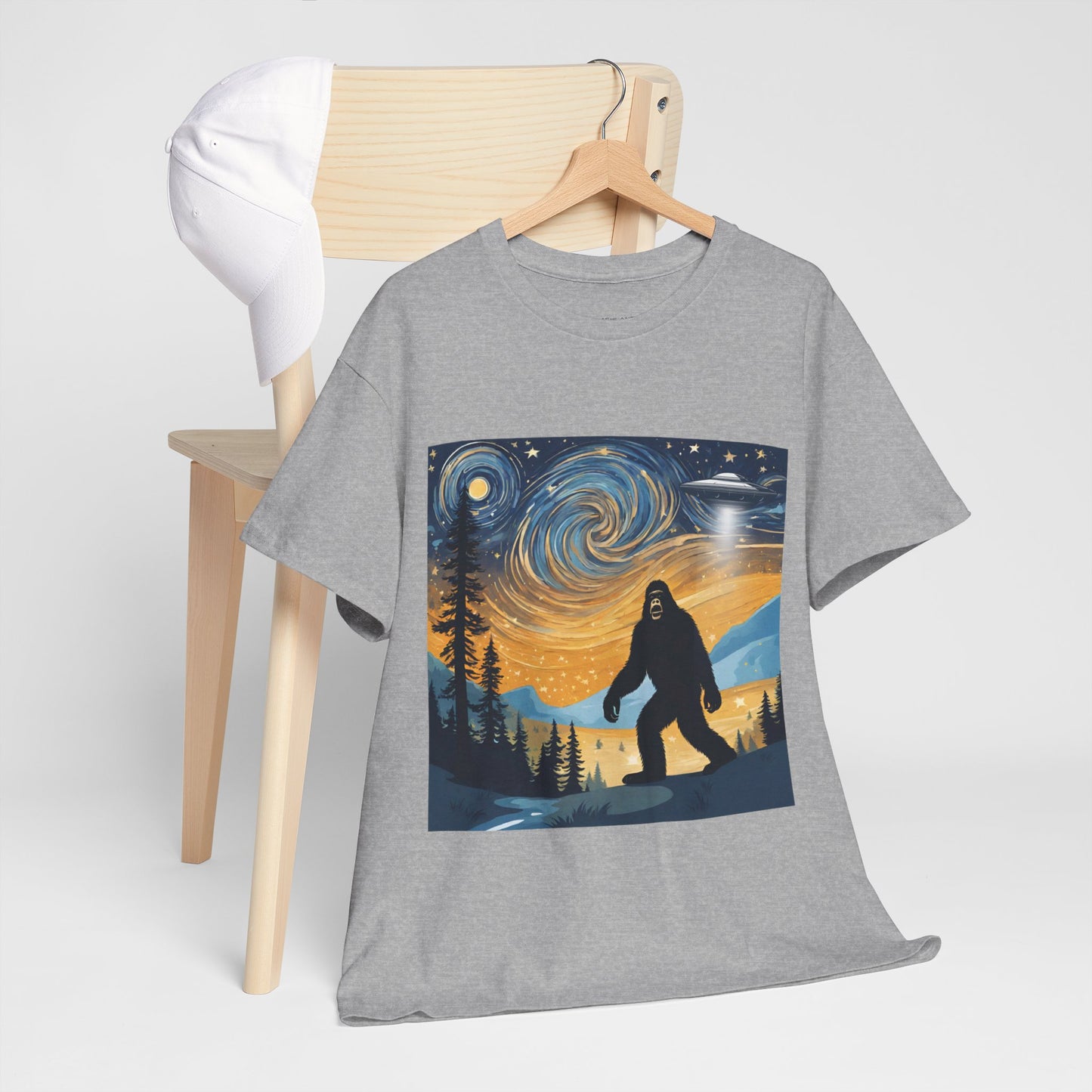 Funny Starry Night Stroll Bigfoot Encounters UFO Abduction - Flashlander Gym Shirt