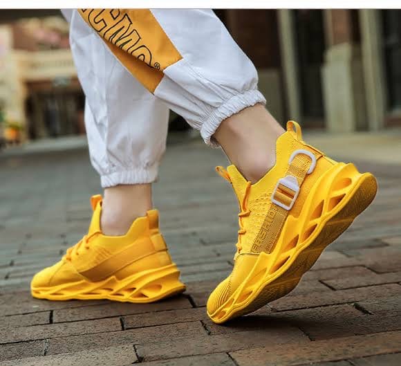 yellow sneakers gladiator flashlander running