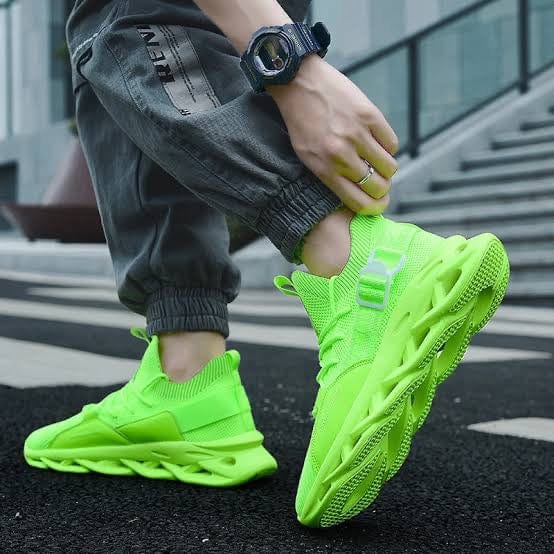green sneakers gladiator flashlander model showing shoes sole 