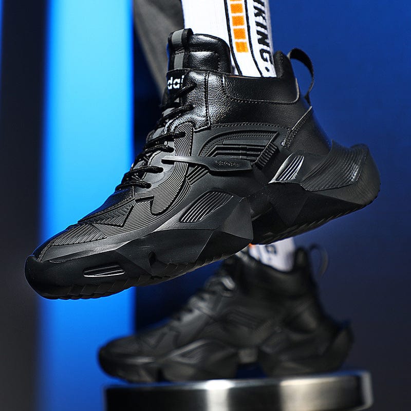 black sneakers aquiles sport flashlander model walking
